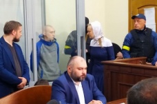 Ukrayna’da Rus askerin yargılanmasına başlandı